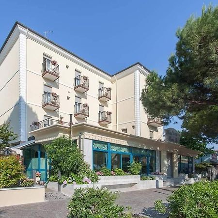 Hotel Rosso Blu Cesenatico Esterno foto