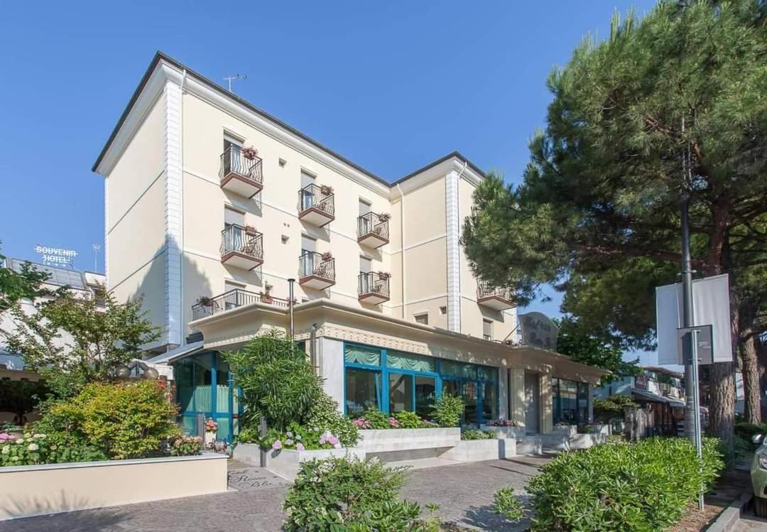 Hotel Rosso Blu Cesenatico Esterno foto