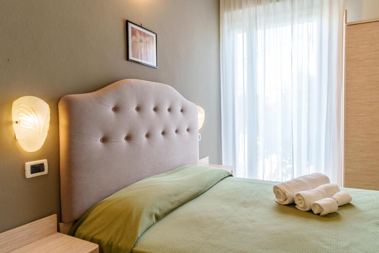 Hotel Rosso Blu Cesenatico Esterno foto